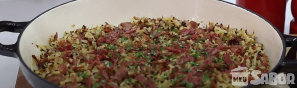 Arroz carreteiro com carne seca