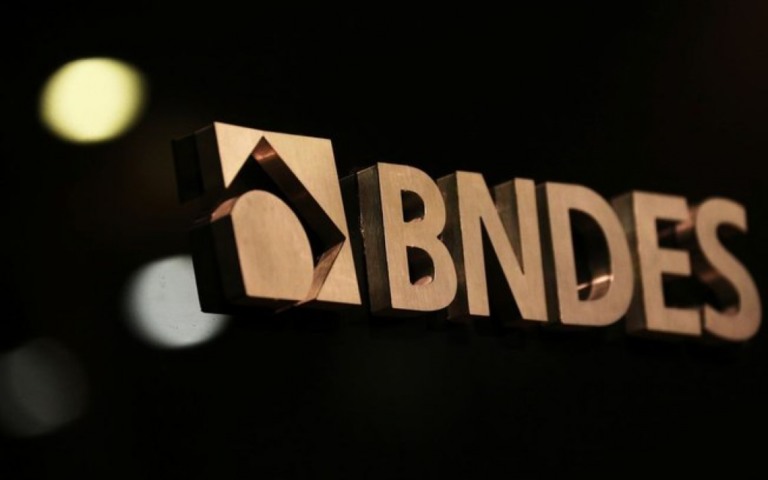 BNDES vê lucro disparar e atende a necessidades na crise