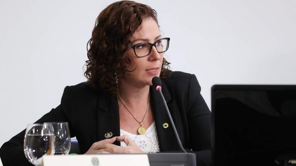 Justiça nega pedido de condenação de Carla Zambelli por "fake news" Justiça nega pedido de condenação de Carla Zambelli por "fake news"