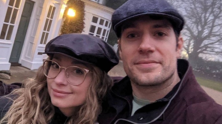 Henry Cavill desabafa após críticas ao seu relacionamento