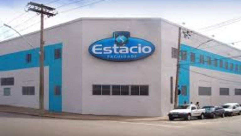 Feira oferece 95 mil vagas de emprego e estágio presencial e remoto; confira