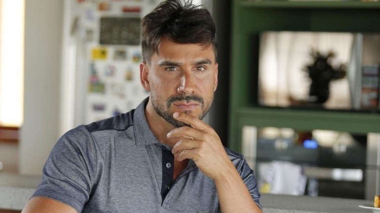 TV Fama da RedeTV! dispensa Júlio Rocha