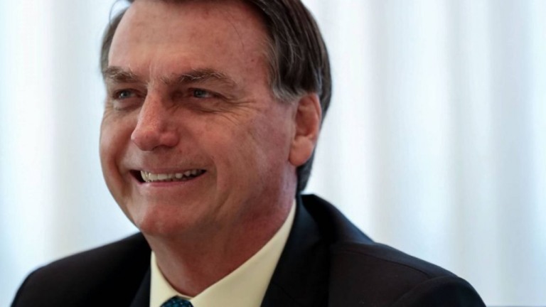 Bancada petista envia projeto que impede aumento no salário de Bolsonaro