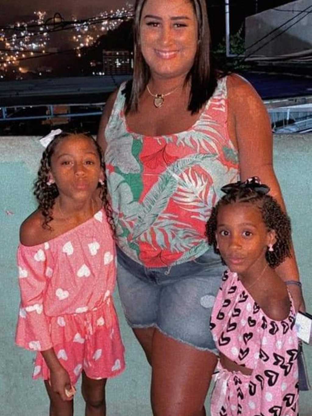 "Não dá para sustentar uma casa com R$ 375", diz mãe que recebe o auxílio "Não dá para sustentar uma casa com R$ 375", diz mãe que recebe o auxílio