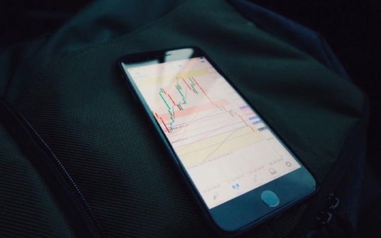 Irmãos usam auxílio emergencial para comprar criptomoeda e viram milionários