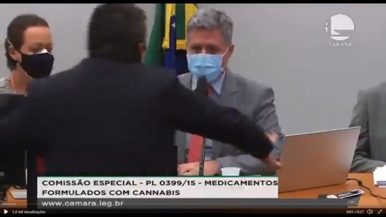 Deputado agride presidente de Comissão sobre maconha medicinal na Câmara