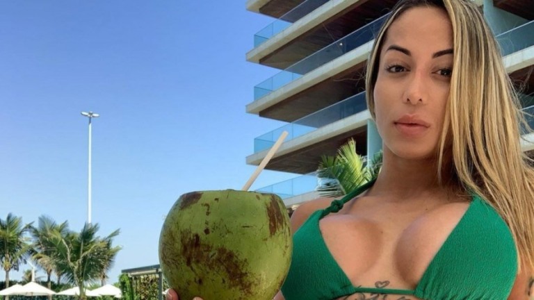 "Não quero IBOPE nem fama", diz modelo que estava no quarto com MC Kevin