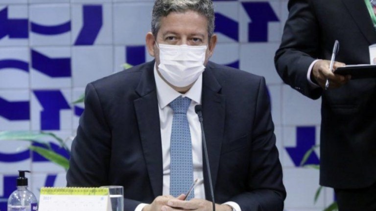 Privatização da Eletrobras será votada nesta quarta-feira, afirma Lira