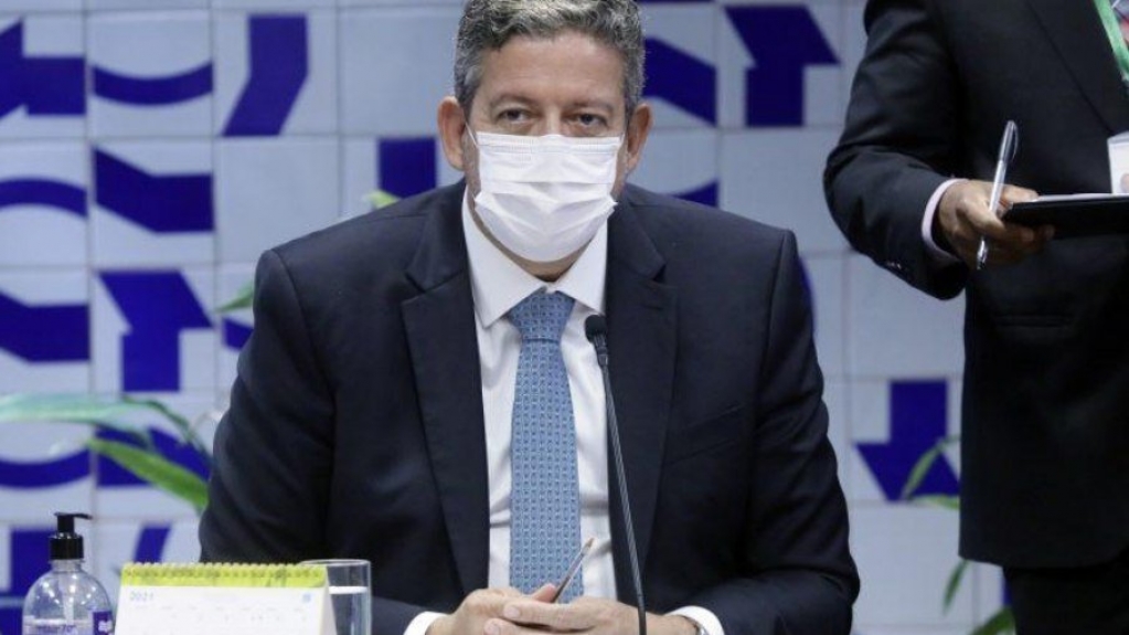 Privatização da Eletrobras será votada nesta quarta-feira, afirma Lira