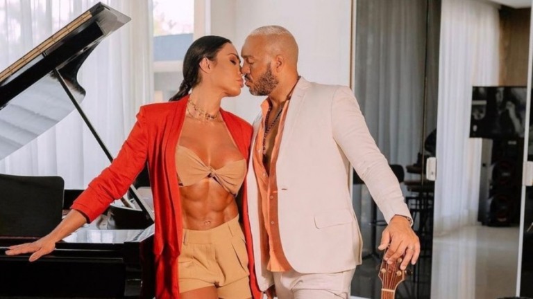 Belo comemora 9 anos de casado com Gracyanne: "Você me inspira"