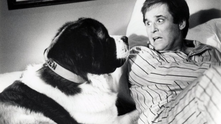 Ator de "Beethoven" e "Fuga à Meia Noite", Charles Grodin morre aos 86 anos