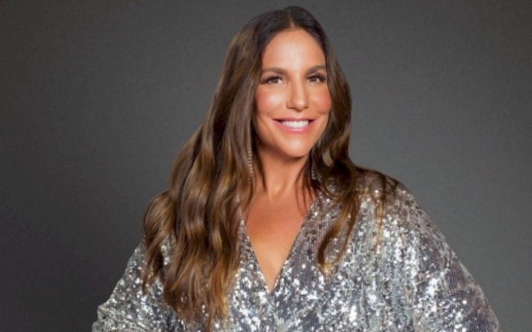 Ivete Sangalo mostra foto inédita com filhas gêmeas: "Uma graça"
