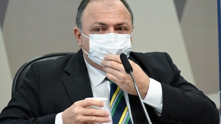 Pazuello passa mal e depoimento na CPI é suspenso