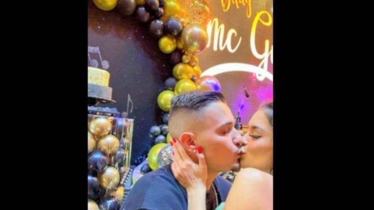 Na pandemia, MC Gui faz festa para comemorar 23 anos