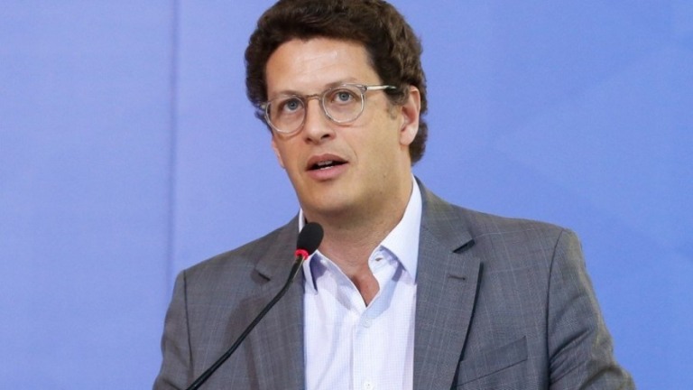 CPI contra Salles ganha apoio na Câmara dos Deputados após operação da PF