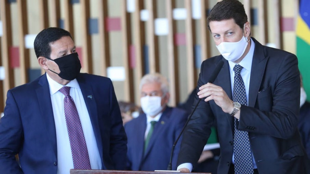 Mourão acredita que Moraes "provavelmente" viu irregularidades contra Salles