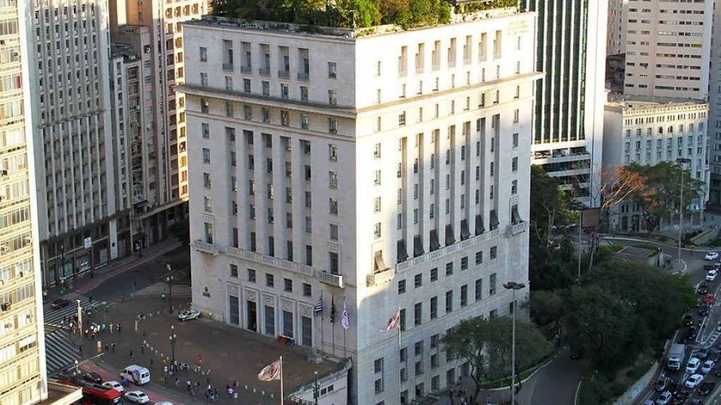 Prefeitura de SP é alvo de ação no MP por descumprir lei de agricultura familiar Prefeitura de SP é alvo de ação no MP por descumprir lei de agricultura familiar
