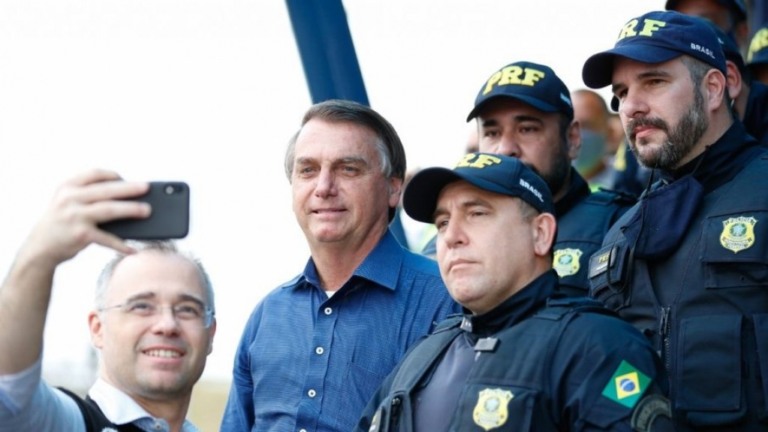 Bolsonaro circula pela PRF sem máscara; Órgão possui alta transmissão de Covid