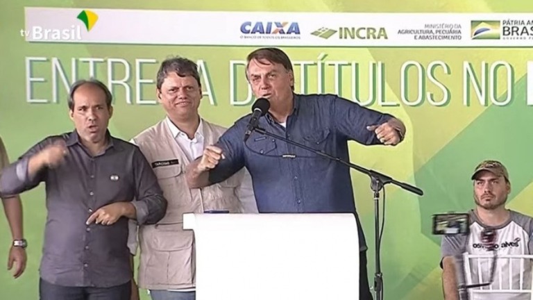 "Lockdown da vaca": produtores argentinos iniciam greve e Bolsonaro critica