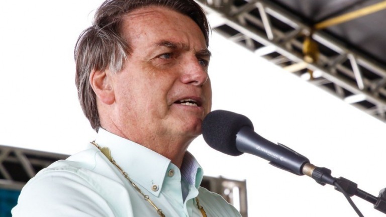 "Vírus é usado politicamente para objetivos pessoais", declara Bolsonaro em MA