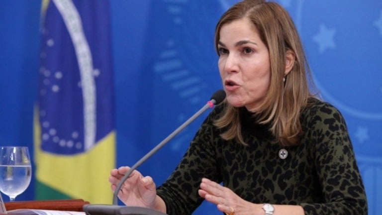 STF permite que Capitã Cloroquina fique parcialmente em silêncio na CPI da Covid