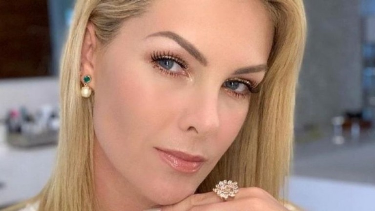 Ana Hickmann constrói lago dentro de mansão: "Pedaço do paraíso dentro de casa"