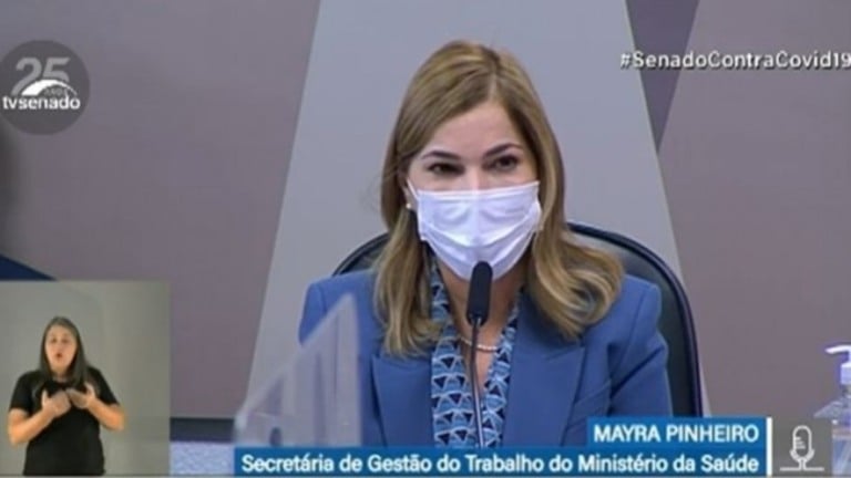 CPI da Covid: Mayra Pinheiro mantém orientação de uso de cloroquina