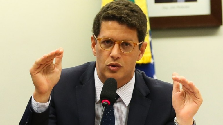 PF aponta 'fortes indícios' de envolvimento de Ricardo Salles em desvios no MMA