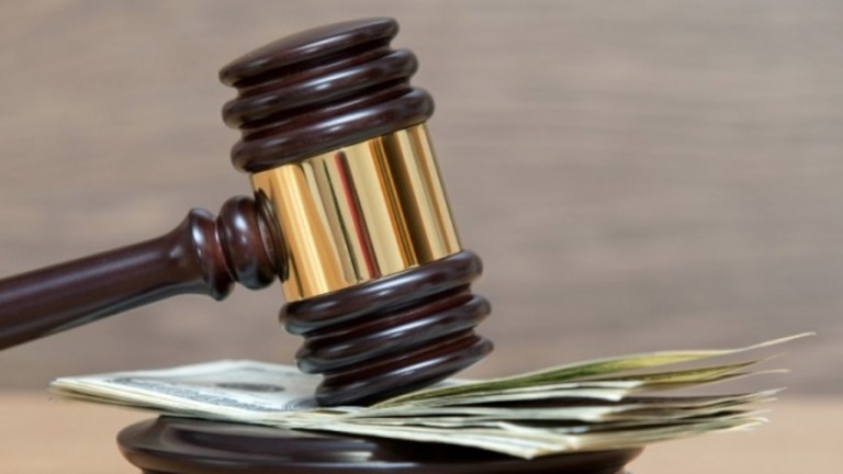 Criminosos podem ser obrigados a indenizar as vítimas; entenda o projeto