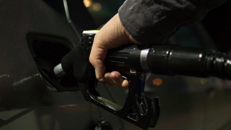 Dia livre de imposto: gasolina é vendida a R$ 3,22; confira