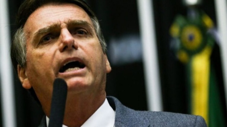 Itamaraty declara que não é fonte da fala de Bolsonaro sobre 'guerra química'