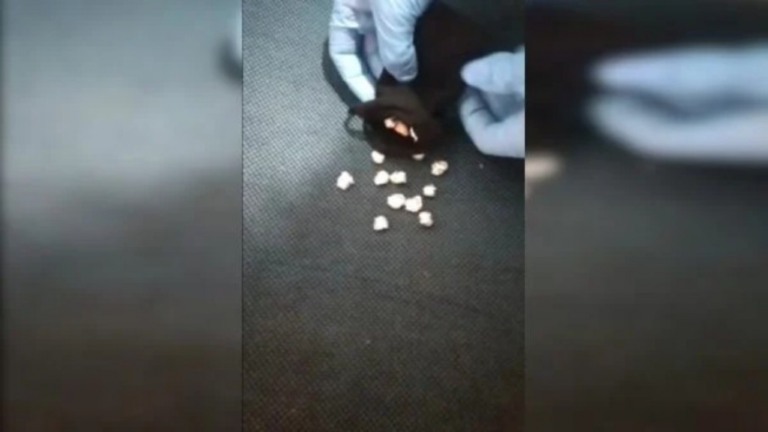 Idosa é presa em flagrante com 15 pedras de crack em Brasília