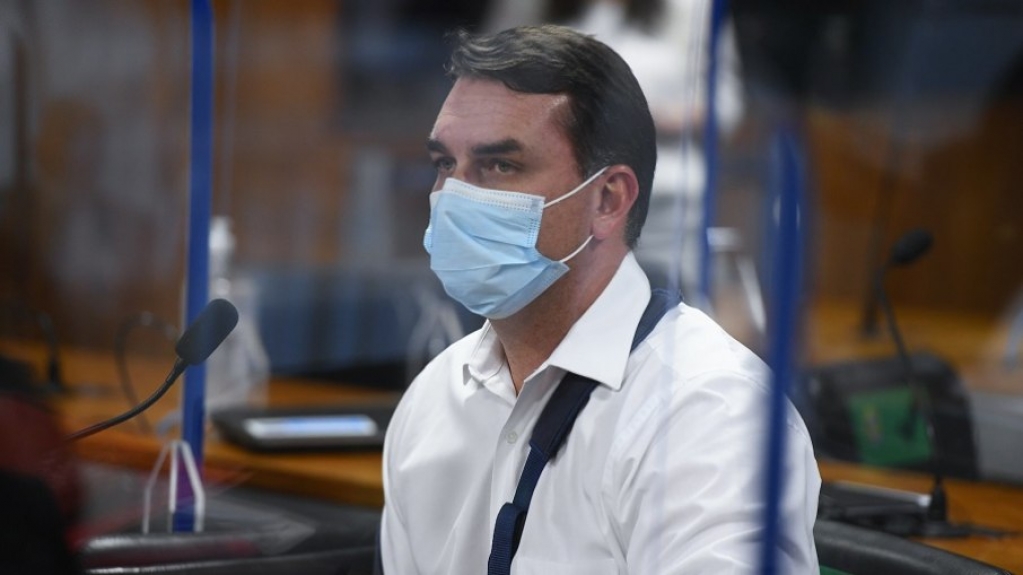Flávio Bolsonaro pede que Malafaia seja convocado a CPI e ironiza nome da Covid Flávio Bolsonaro pede que Malafaia seja convocado a CPI e ironiza nome da Covid
