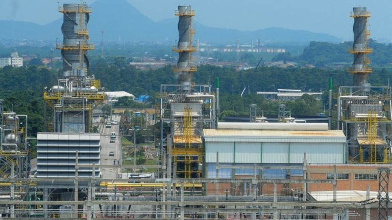 Governo vai acionar termelétricas de reserva para evitar falta de energia
