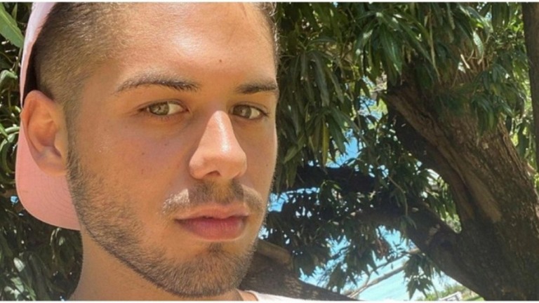 Zé Felipe aparece emocionado depois de nascimento de Maria Alice: "Que amor"