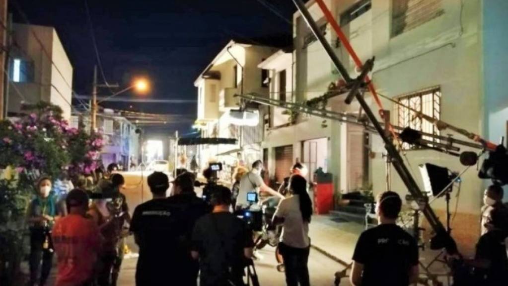 Vizinhos reclamam de set de filmagem de 'Barraco em Família' e chamam a polícia