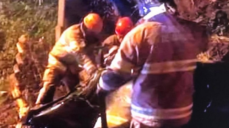 Uma pessoa morre e três ficam feridas com queda de muro causada por chuvas no RJ