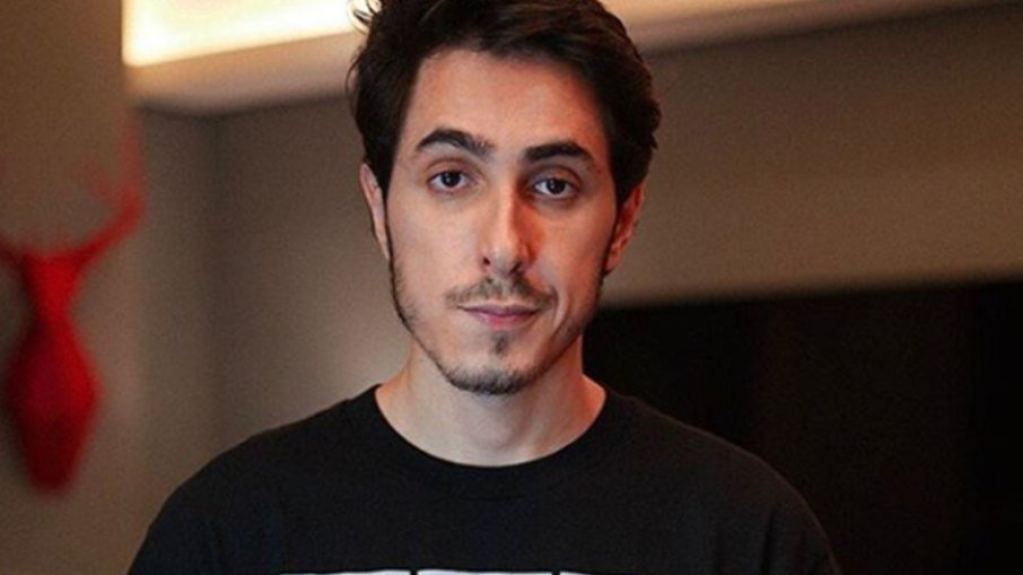 "Se você gosta do Bolsonaro, suma da minha vida", diz Castanhari em vídeo