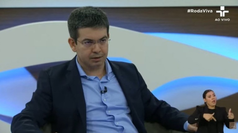 Aras tem chance de se redimir com a CPI da Covid, declara Randolfe Rodrigues