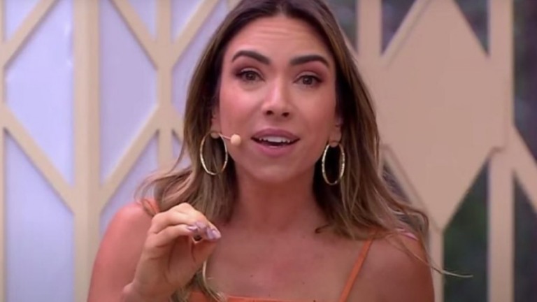 Patrícia Abravanel defende homofobia como opinião e fãs reagem: "Escrota!"