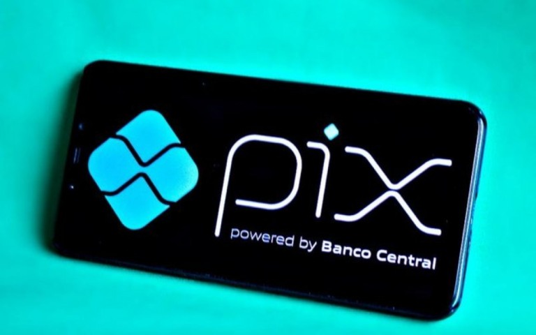 Pix aumenta satisfação dos clientes com bancos, diz levantamento