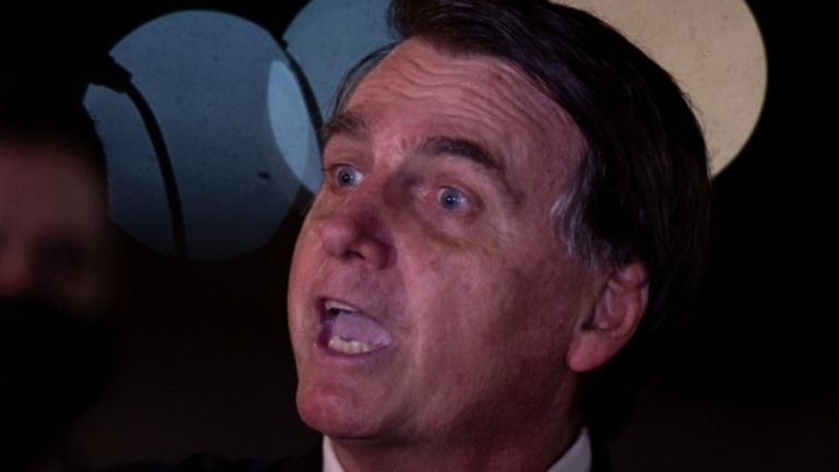 Bolsonaro estuda cumprir promessa da eleição e ajustar faixa de isenção do IR