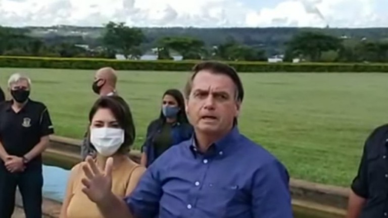 Receita Federal rastreou investigações no entorno da família Bolsonaro
