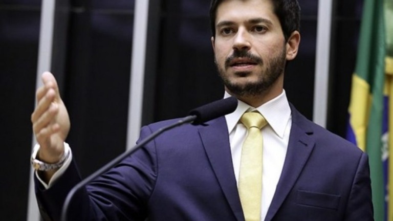 Ex-aliado de Bolsonaro denuncia envio de R$ 92 mi ao PSL: "Pior que o mensalão"