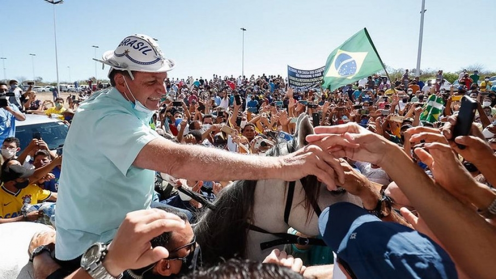 Bolsonaro participou de pelo menos 84 aglomerações desde o início da pandemia