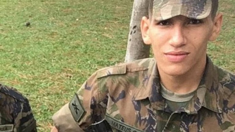 Soldado da FAB morre ao tentar salvar adolescentes que se afogavam em Guarujá