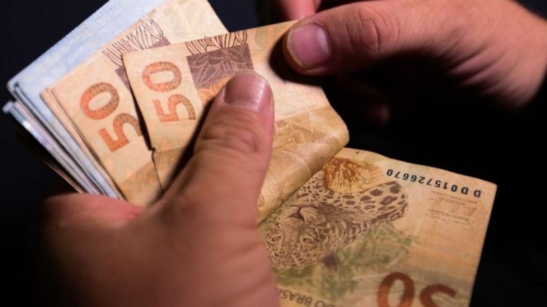 Governo deve prorrogar auxílio emergencial até setembro