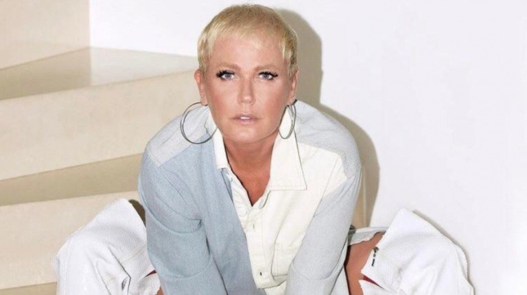 Saiba quanto custa o condomínio da mansão 'encalhada' de Xuxa Meneghel