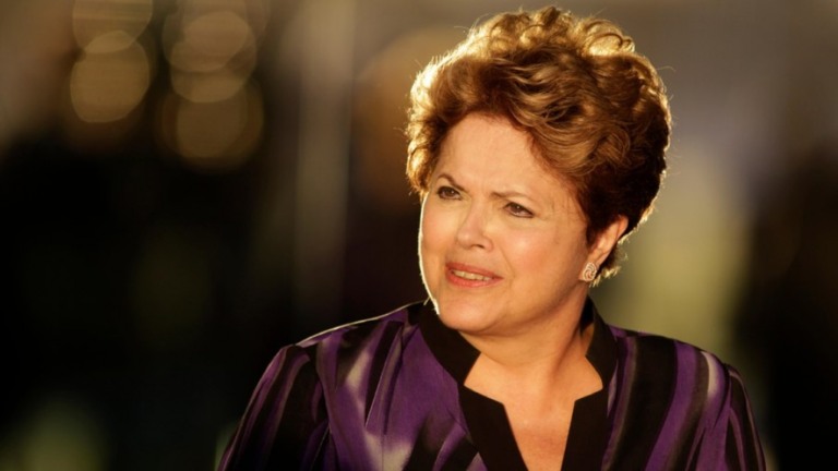 Concessão de anistia às vítimas da ditadura é restringida e atinge Dilma