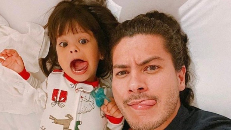 Arthur Aguiar revela que tem acesso livre à casa de Mayra Cardi